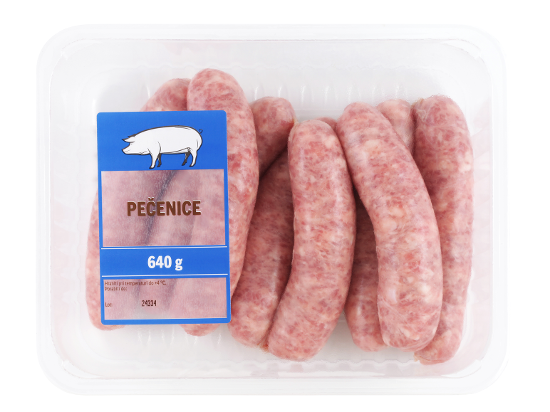 Sveže klobase v pakiranju z modro etiketo, ki prikazuje 'PEČENICE' in 640 g.