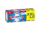 Paket 12 jagodnih napitkov iz jogurta z vitaminoma D in B6, z napisom »XXL«.
