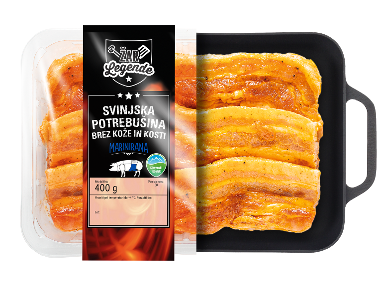 Marinirana svinjska potrebušina brez kože in kosti, 400g, pakirana in v ponvi.