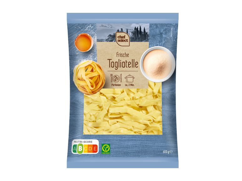 Pakiranje svežih testenin tagliatelle z jajcem, moko in informacijami o hranilni vrednosti.
