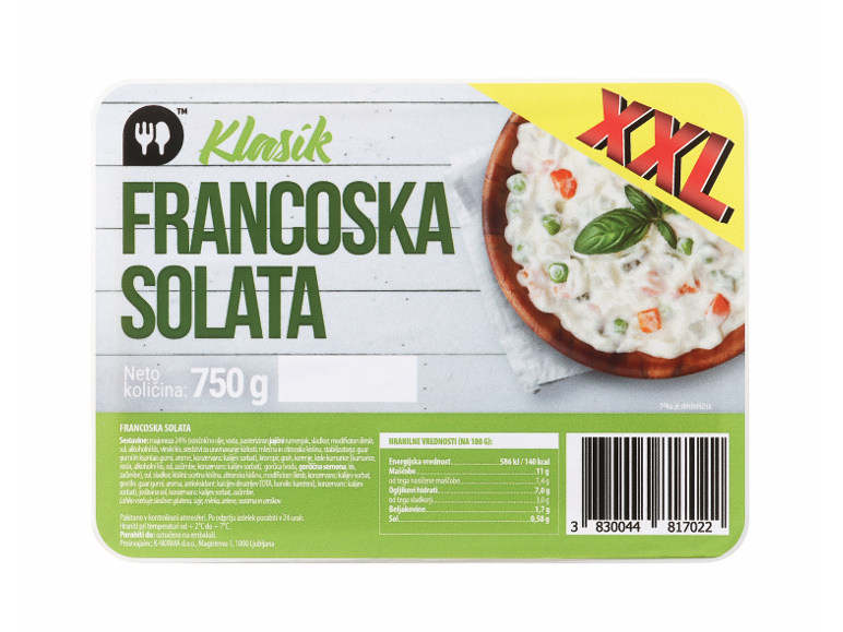 XXL francoska solata s krompirjem, grahom in korenjem v kremni omaki.
