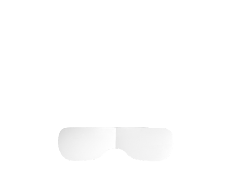 Bela spalna maska na črnem ozadju.