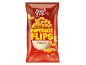 Rdeča vrečka arašidovih prigrizkov z besedilom „SUPERSUPERSIZE FLIPS Peanut“.