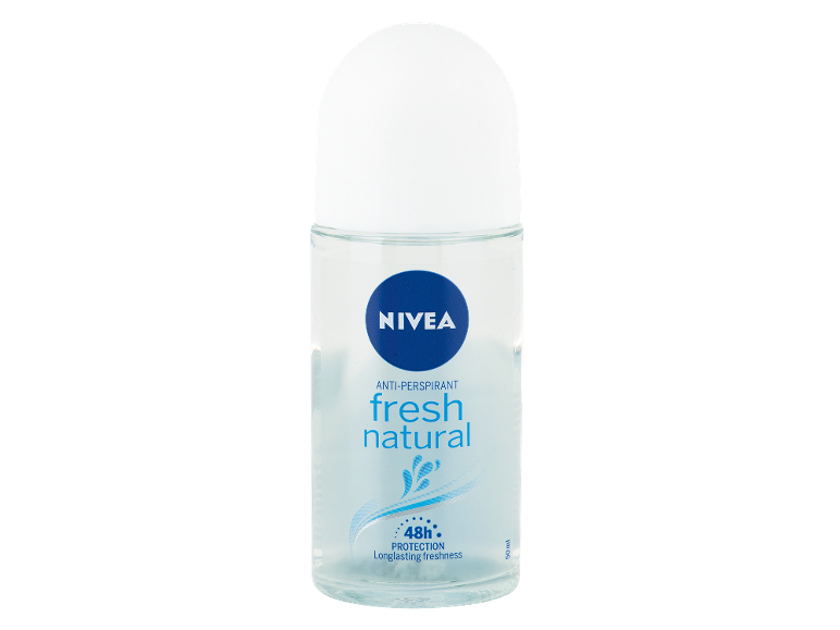 Roll-on antiperspirant z napisom „fresh natural“ in „48h protection“.