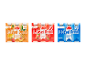 Tri pakiranja mlečnih napitkov z L. Casei, okusi multifruit, jagoda in naravni.