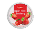 Jagodni kremni jogurt v okrogli posodi, z napisom „CREAMY YOGURT Strawberry“ in 1kg.