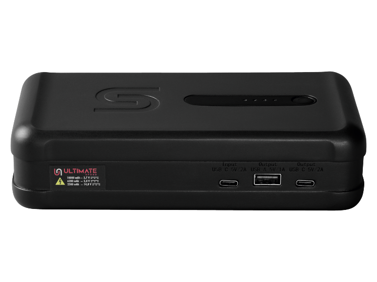 Črna prenosna baterija z USB-C in USB-A priključki, prikazuje kapaciteto in napetost.