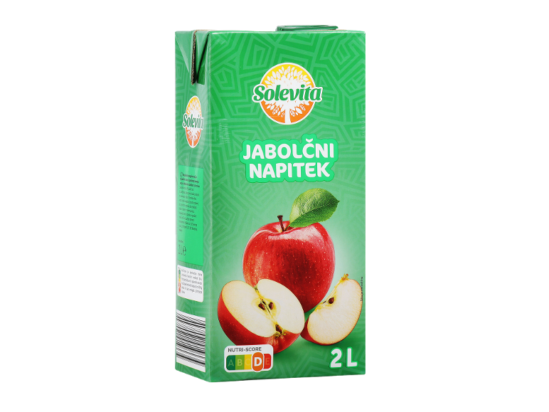 Jabolčni napitek v zeleni embalaži z rdečimi jabolki in Nutri-Score D.