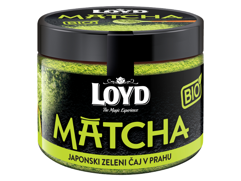 Ekološki japonski matcha zeleni čaj v prahu v črnem kozarcu z zelenimi napisi.