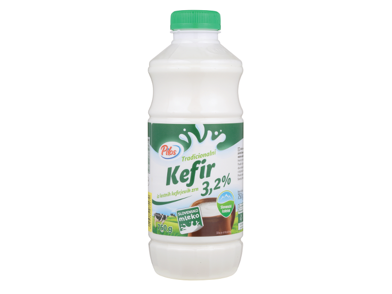 Tradicionalni kefir z 3,2% maščobe v beli 750g steklenici.