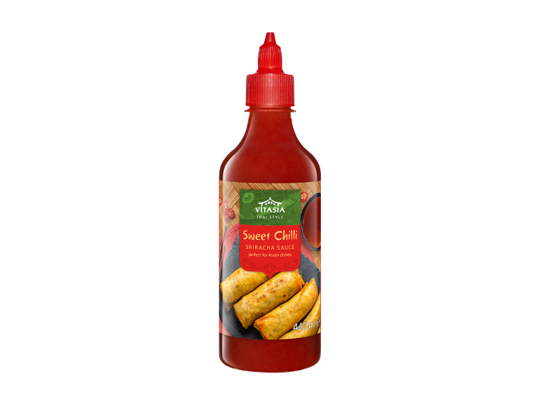 Steklenica sladke sriracha omake s sliko pomladnih zavitkov.