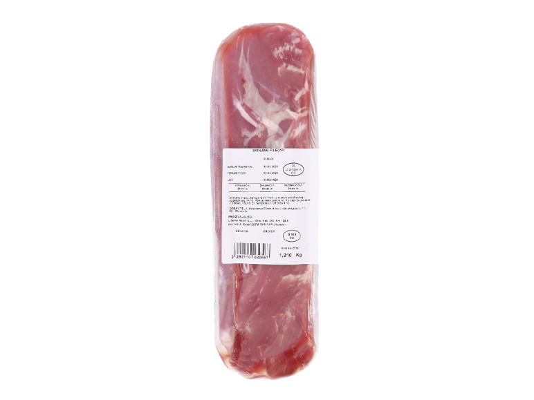 Vakuumsko pakiran svinjski file z etiketo, ki prikazuje rok uporabe in težo.