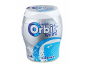Posodica žvečilnih gumijev s svežo meto v beli in modri barvi.