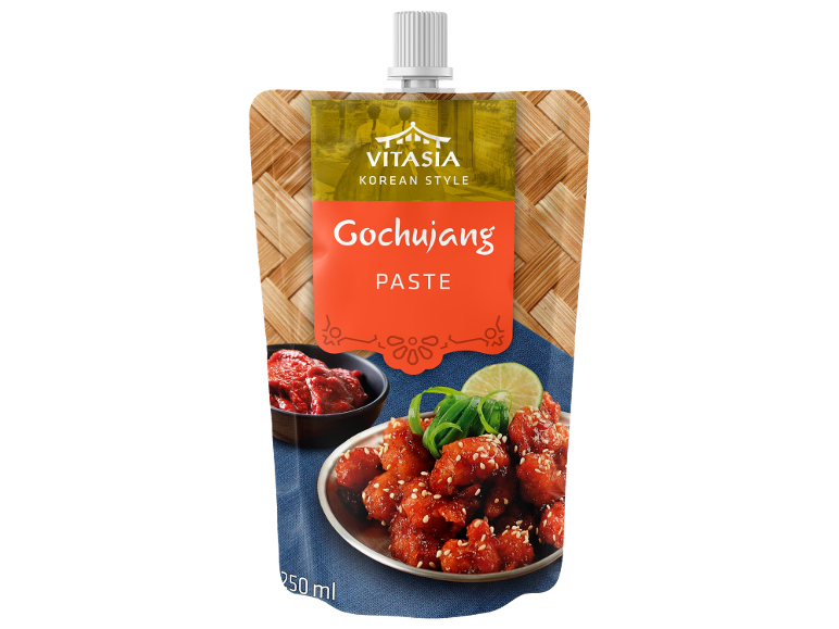 Korejska pasta Gochujang v vrečki s piščancem in limeto.