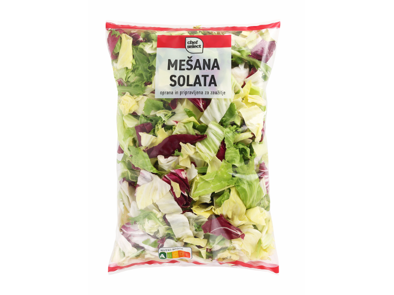 Vrečka mešane solate z zelenimi in rdečimi listi, z napisom „MEŠANA SOLATA“ in Nutri-Score A.
