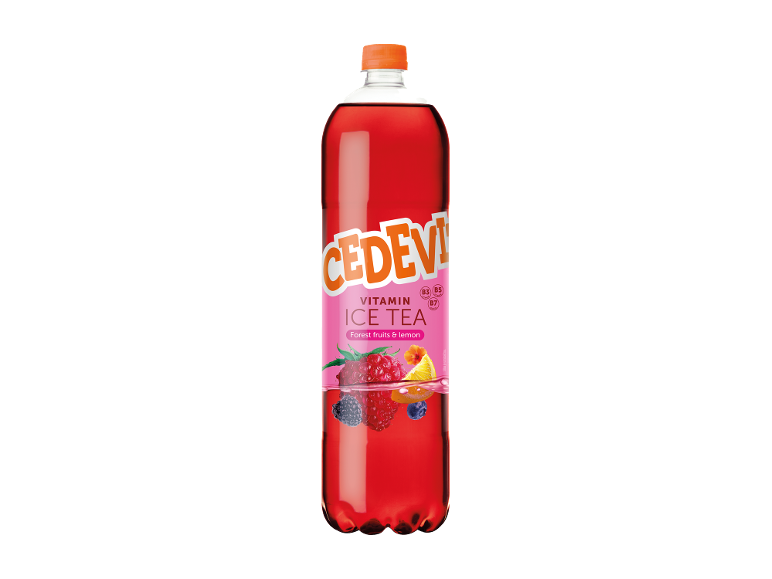 Cedevita Vitamin Ice Tea gozdni sadeži in limona v rdeči steklenici.