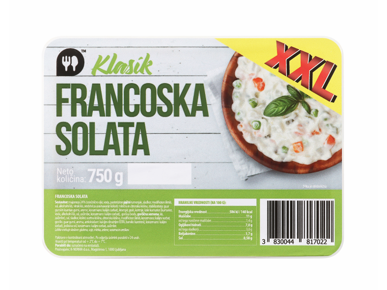XXL francoska solata s krompirjem, grahom in korenjem v kremni omaki.