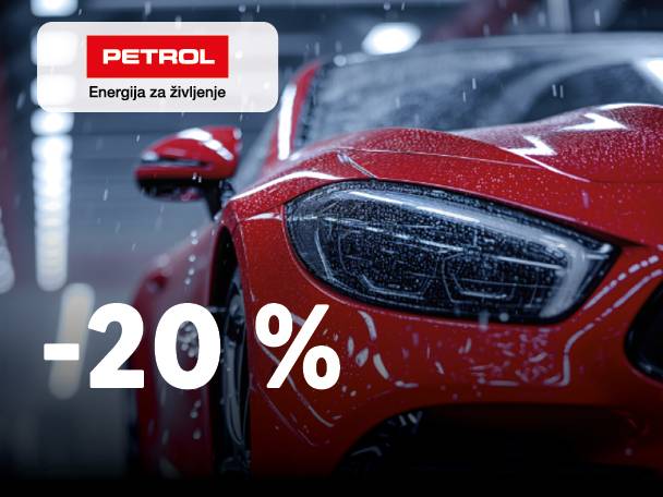 Rdeč avto v avtopralnici z napisom -20% in logotipom podjetja.