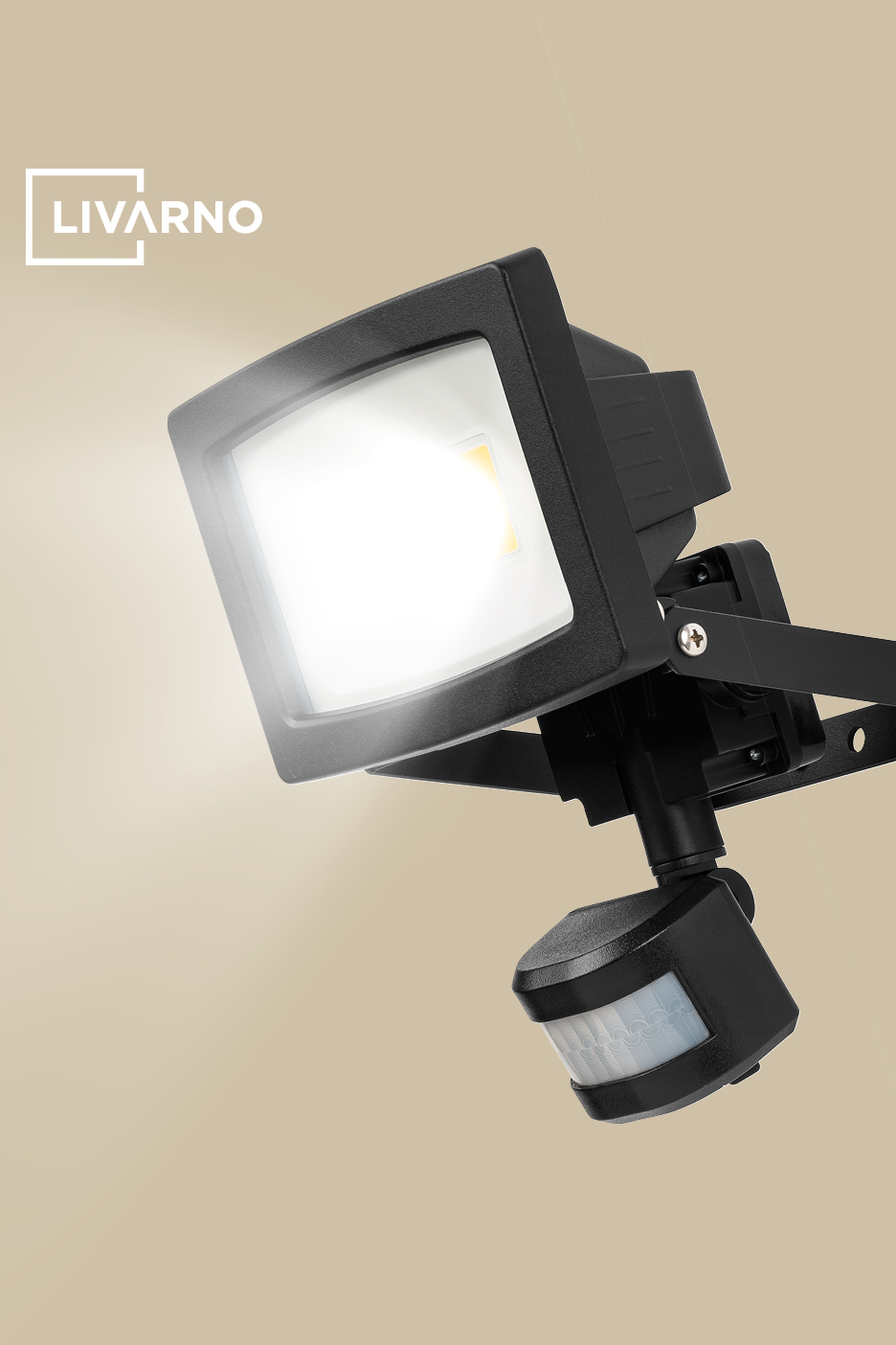 Črna LED reflektorska luč z vgrajenim senzorjem gibanja.