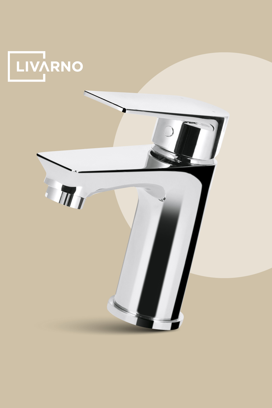 Kromirana kopalniška pipa z eno ročico na bež ozadju z belim krogom.