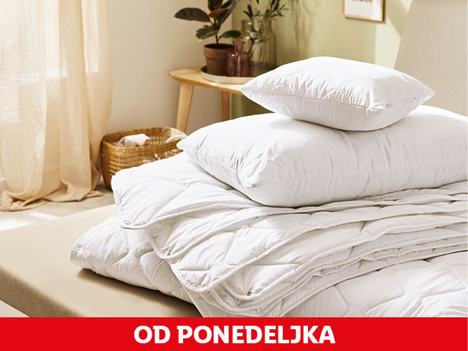 Mehke odeje in blazine, pripravljene za prodajo od ponedeljka.