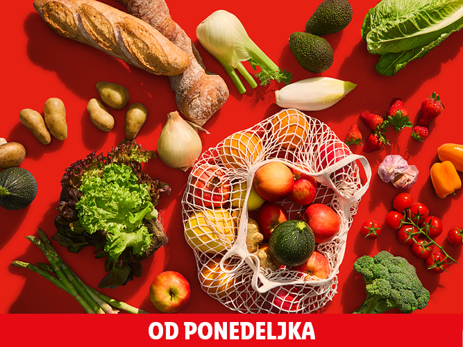 Različna živila, vključno s kruhom, zelenjavo in sadjem, na rdeči podlagi.