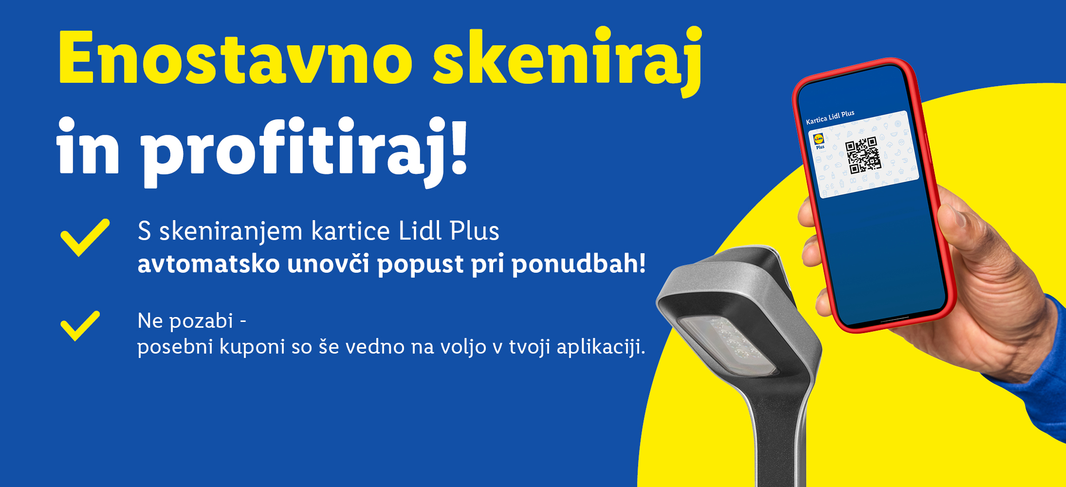 Oglas za Lidl Plus kartico, ki prikazuje skeniranje QR kode na telefonu.