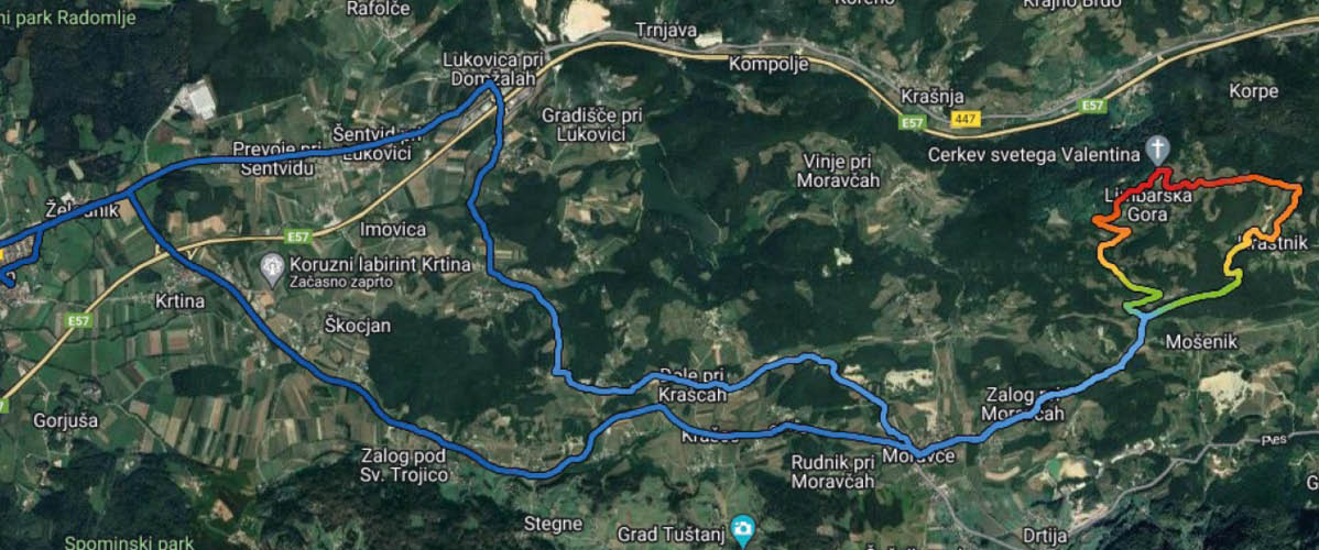 Cestni zemljevid, ki prikazuje pohodniško pot in koruzni labirint Krtina.
