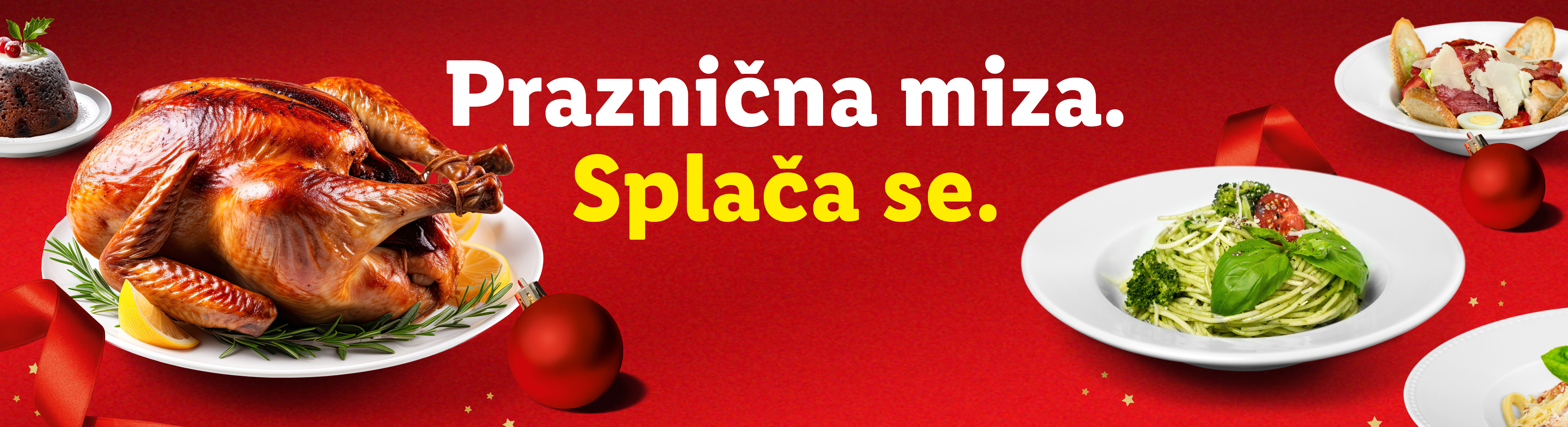 Praznična miza s pečenim puranom, božičnim pudingom in testeninami. Besedilo: Praznična miza. Splača se.