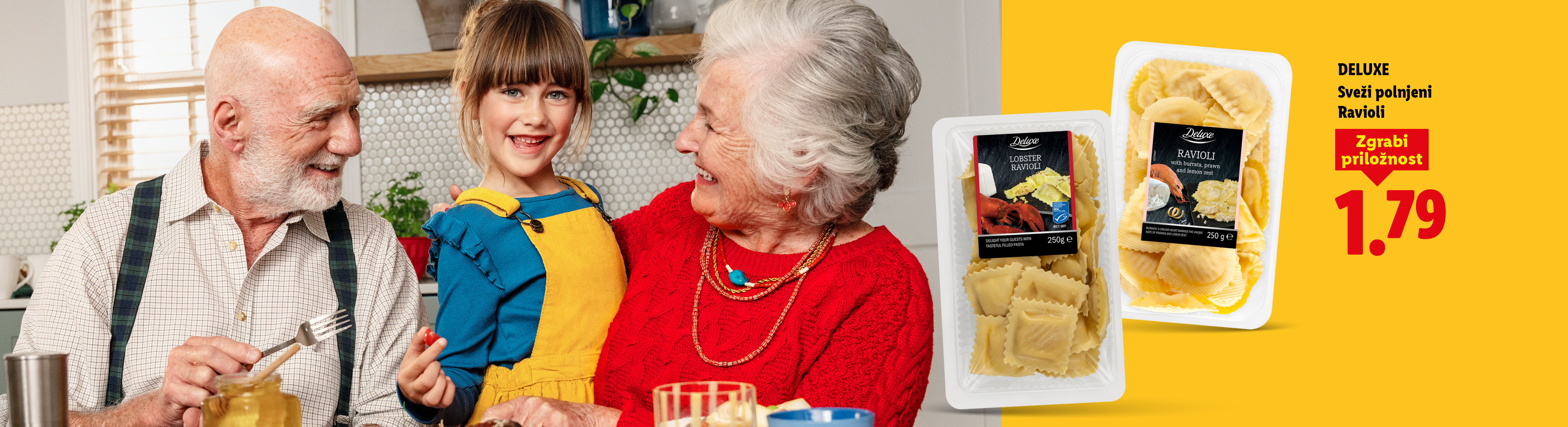 Ravioli z jastogom in burrato, kozicami in limonino lupinico, z akcijsko ceno 1,79 €.