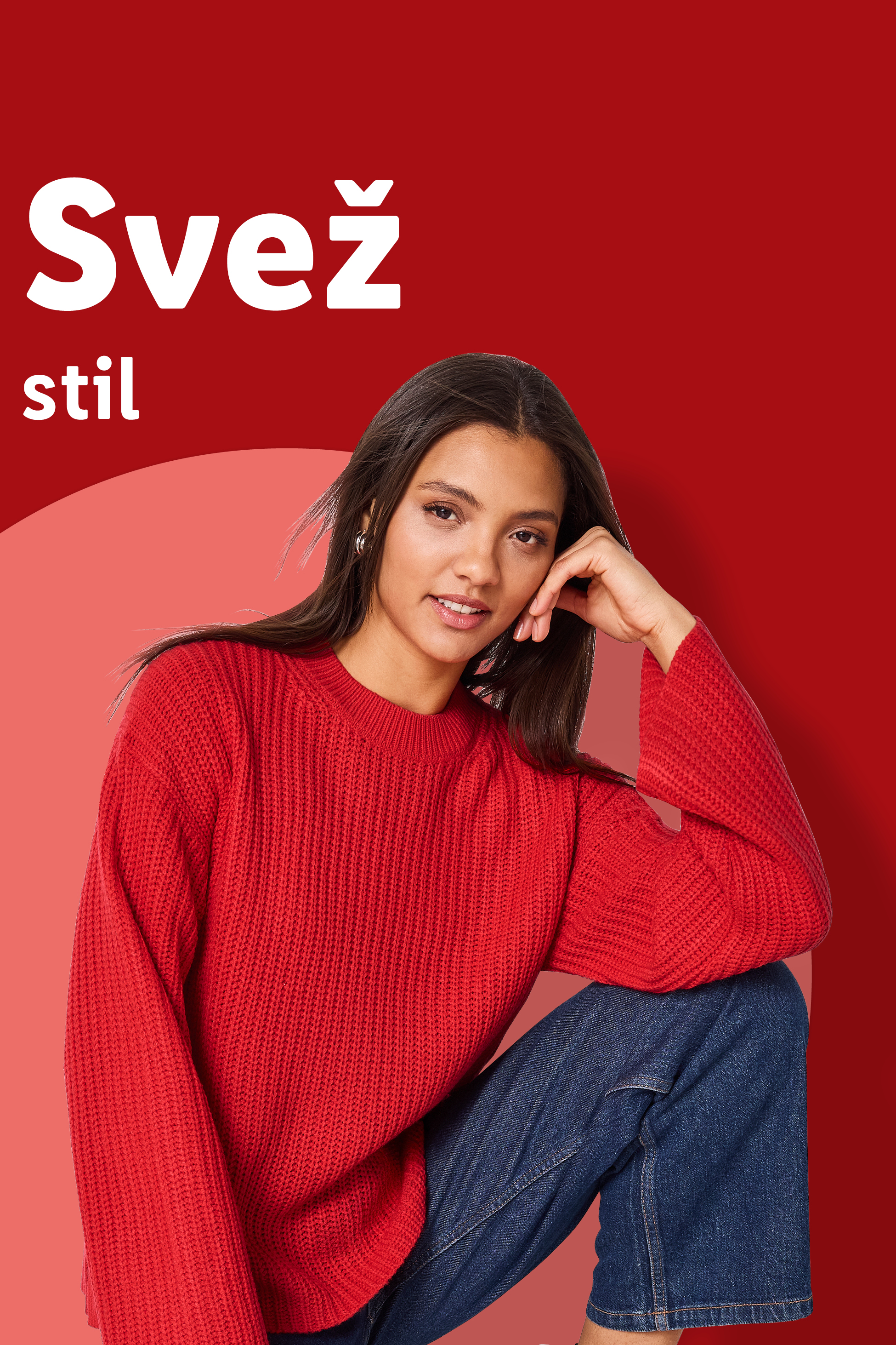 Ženska v rdečem puloverju in kavbojkah, z napisom »Svež stil«.
