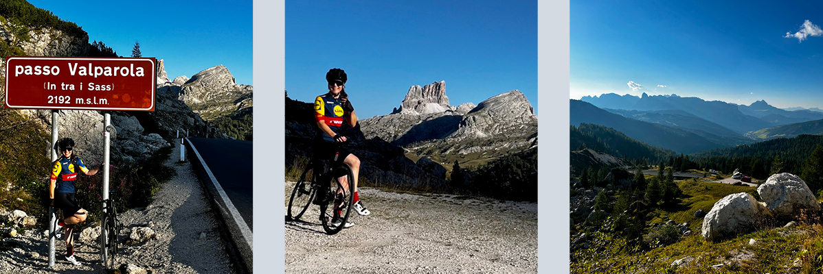 Kolesarka na gorski cesti, Passo Valparola, Dolomiti.