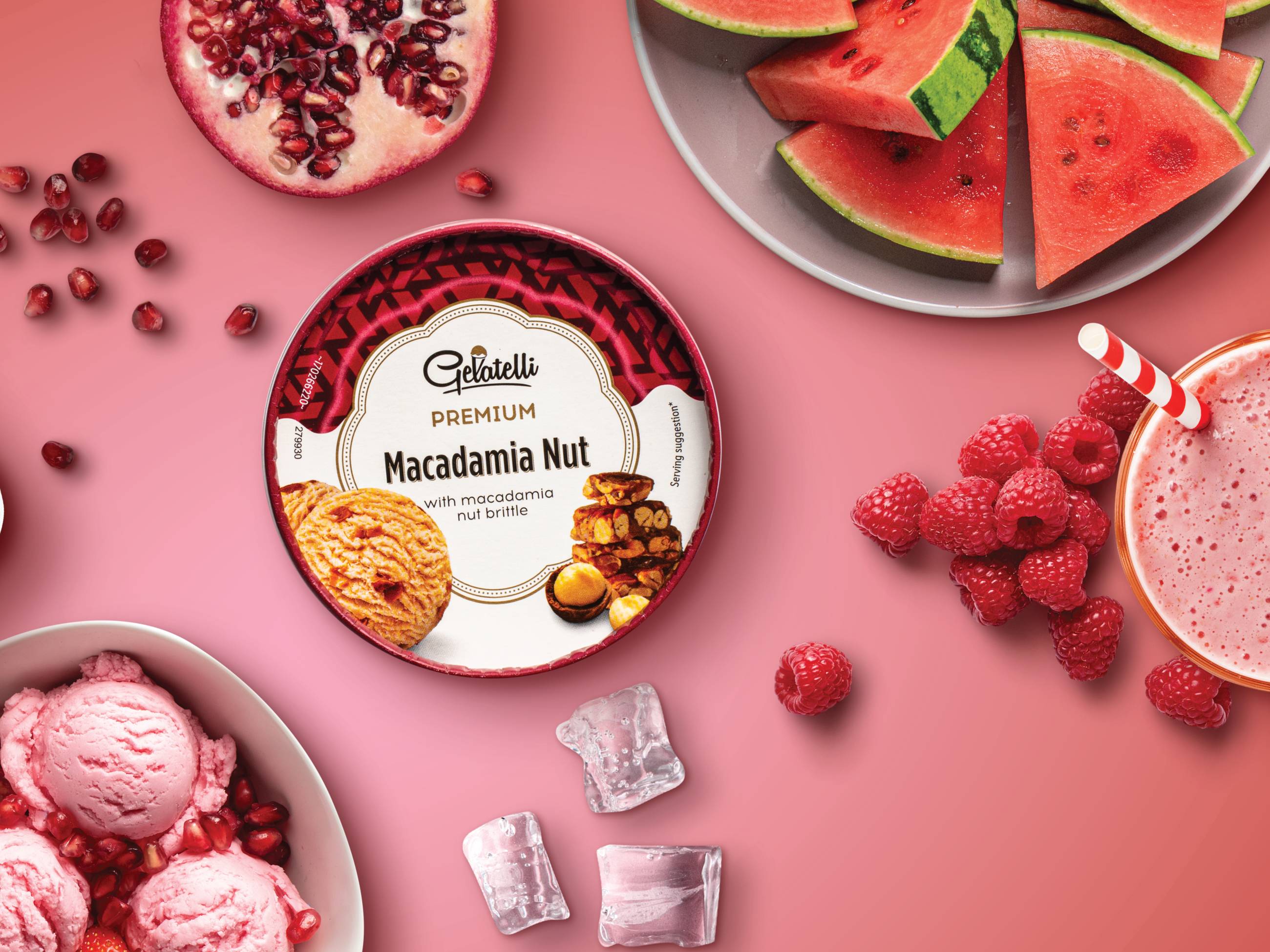 Gelatelli Premium Macadamia Nut sladoled s slikovito predstavitvijo dodatnih sestavin.
